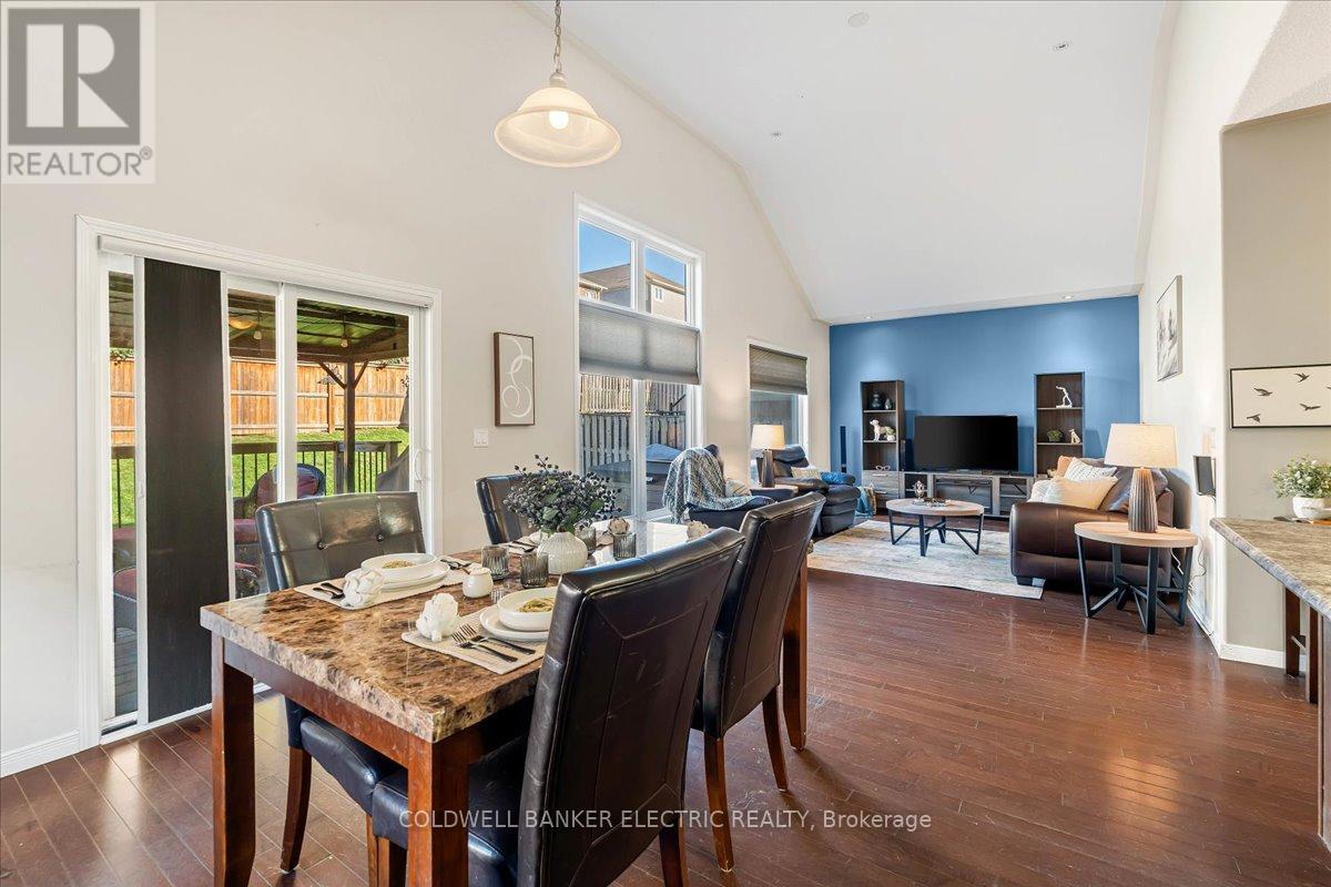 432 Florence Drive, Peterborough (Monaghan Ward 2), Ontario  K9J 0H9 - Photo 9 - X12499752