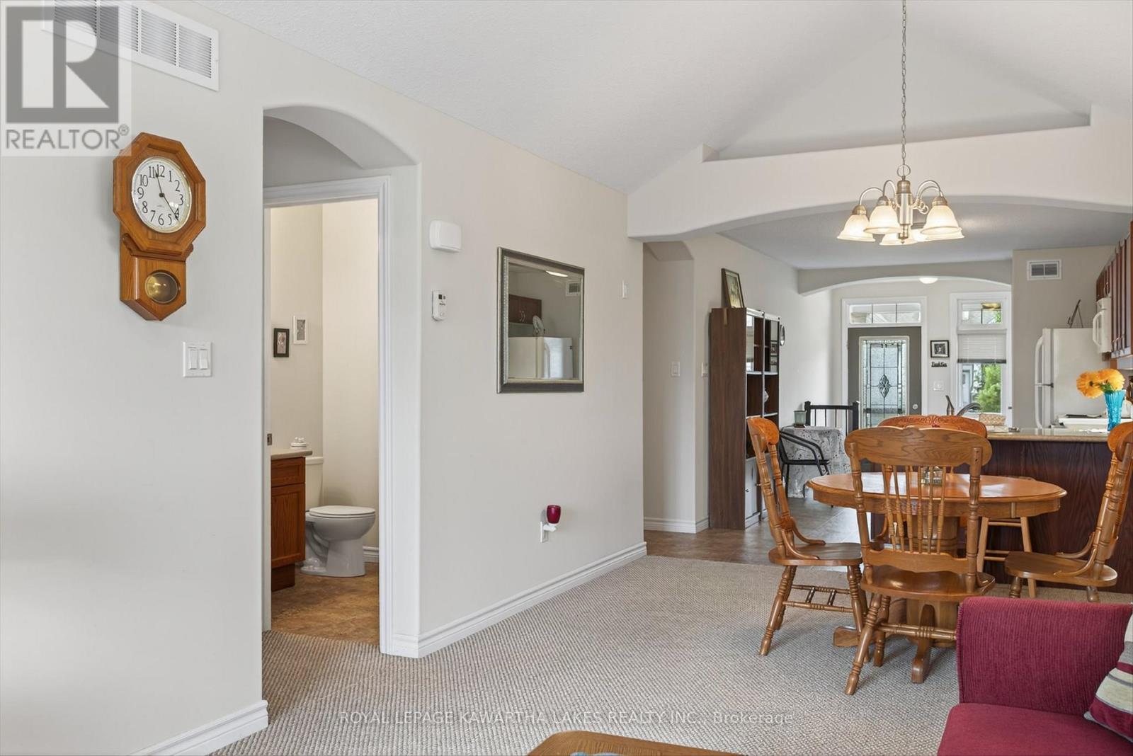 26 Chadwin Drive, Kawartha Lakes (Lindsay), Ontario  K9V 0E9 - Photo 14 - X12501528