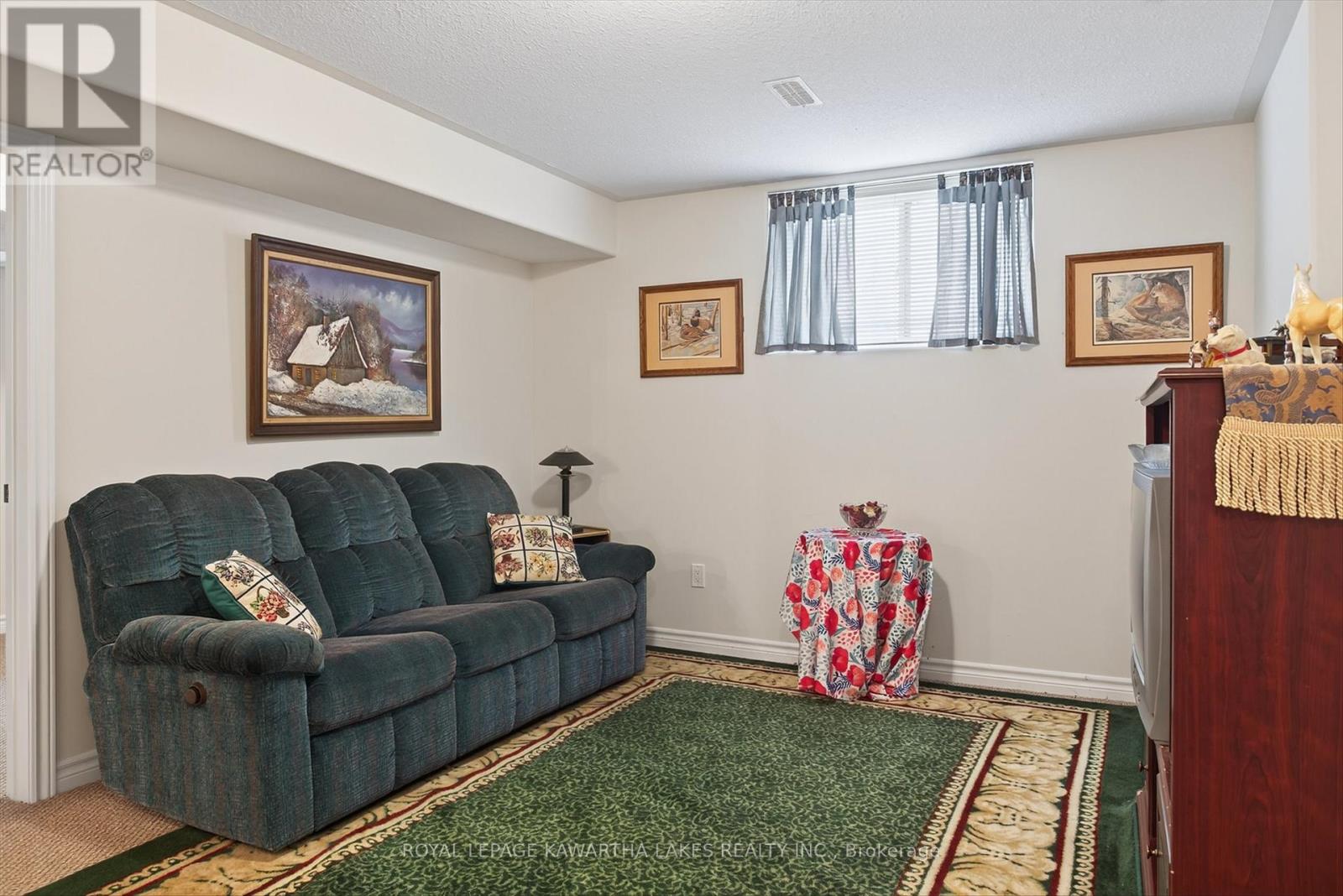 26 Chadwin Drive, Kawartha Lakes (Lindsay), Ontario  K9V 0E9 - Photo 19 - X12501528