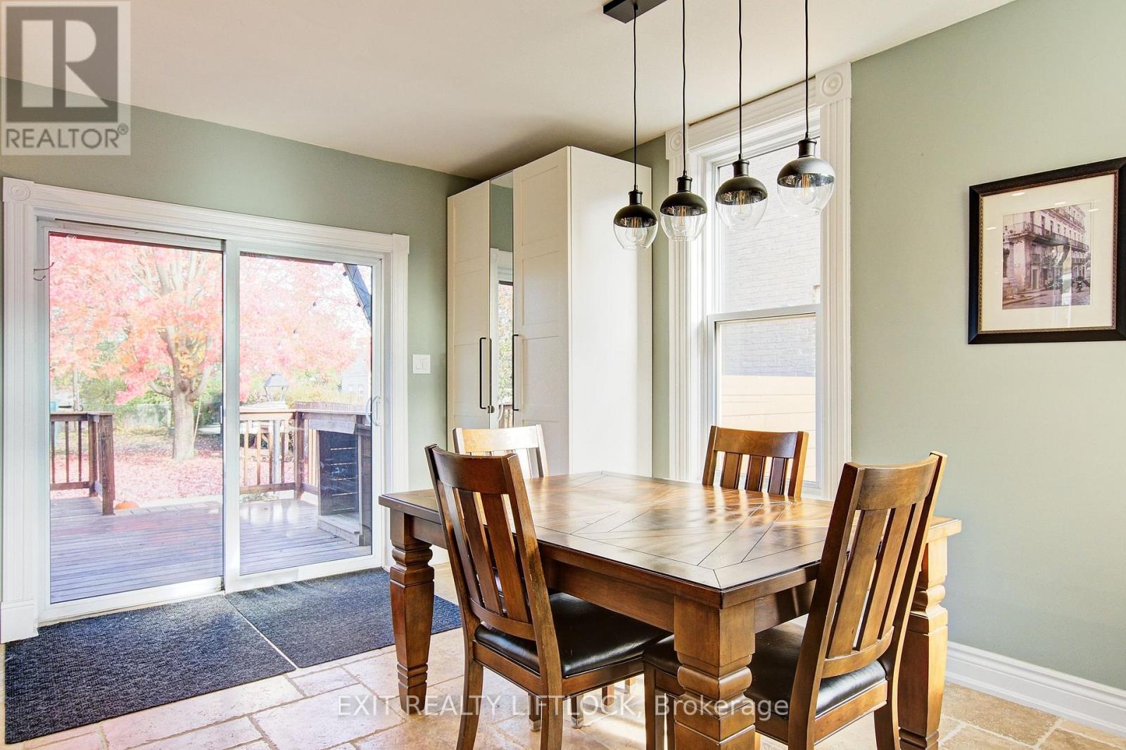 558 Chamberlain Street, Peterborough (Otonabee Ward 1), Ontario  K9J 4L5 - Photo 15 - X12501772