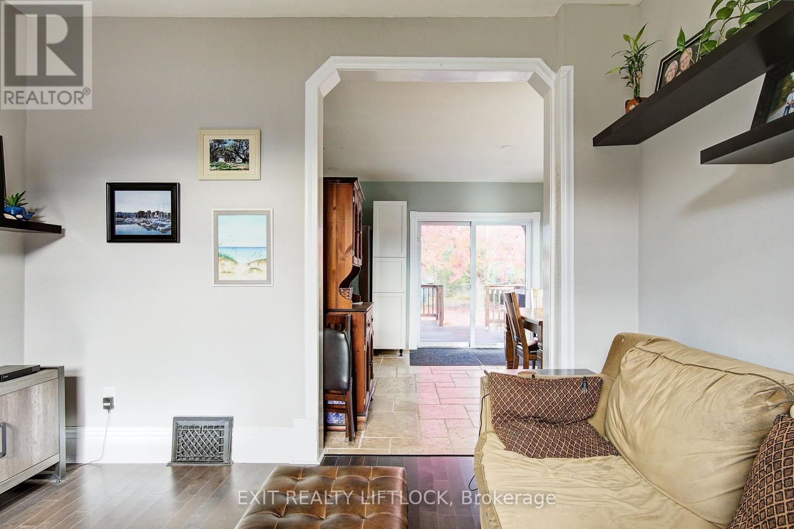 558 Chamberlain Street, Peterborough (Otonabee Ward 1), Ontario  K9J 4L5 - Photo 19 - X12501772