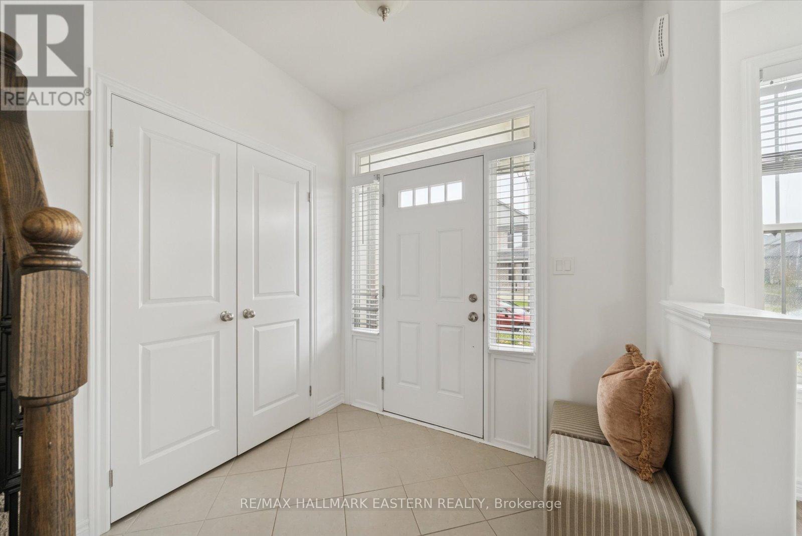 56 Flitton Avenue, Peterborough (Northcrest Ward 5), Ontario  K9H 0G5 - Photo 3 - X12502110