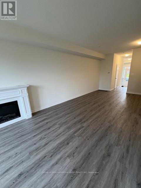 49 Hickey Lane, Kawartha Lakes (Lindsay), Ontario  K9V 0T3 - Photo 5 - X12502242