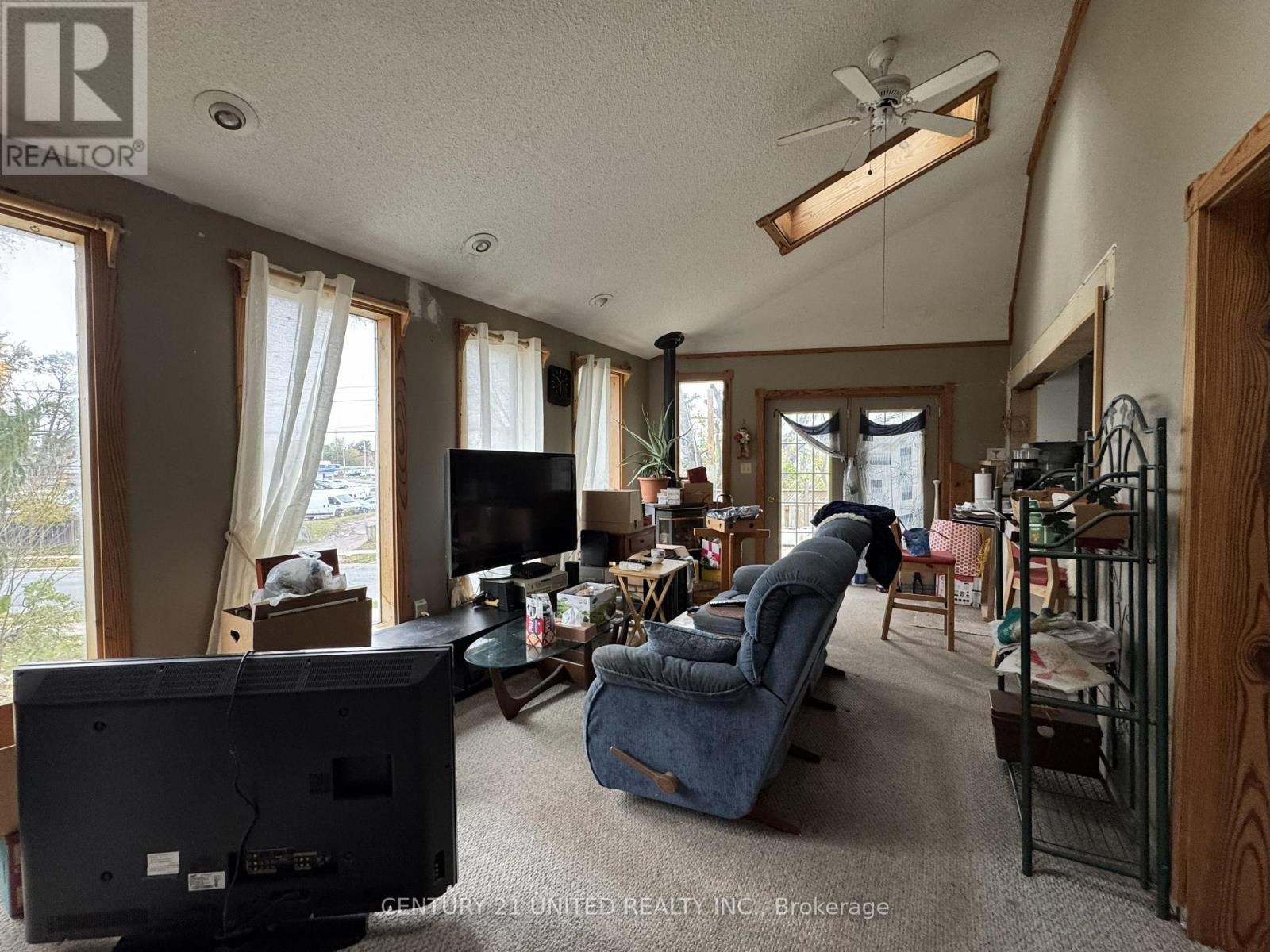 811 Morphet Avenue, Peterborough (Otonabee Ward 1), Ontario  K9J 2X7 - Photo 12 - X12503490