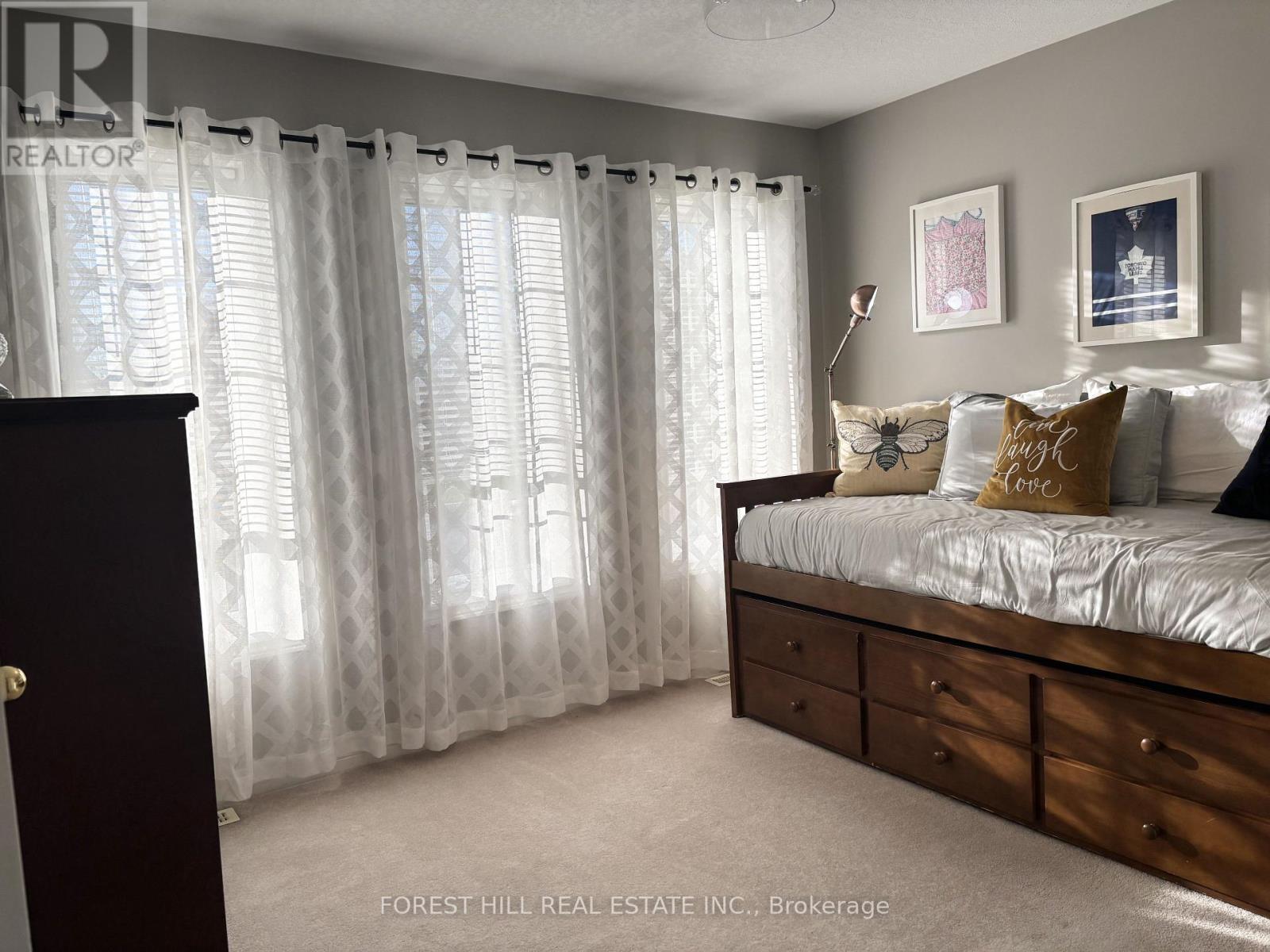 35 Sweetnam Drive, Kawartha Lakes (Lindsay), Ontario  K9V 0A7 - Photo 11 - X12503712