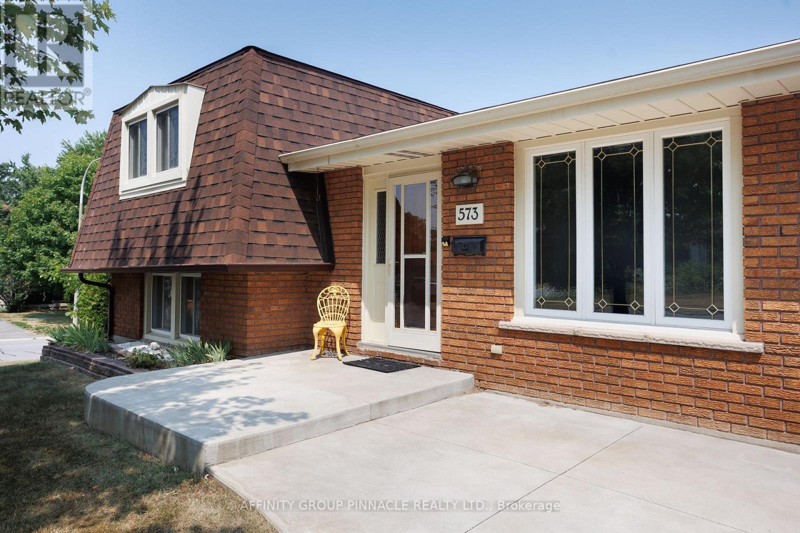 573 Saugeen Crescent, Peterborough South (East), Ontario  K9J 1J9 - Photo 7 - X12504392