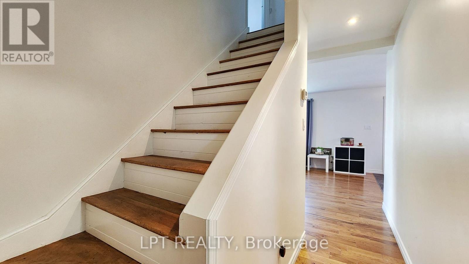 772 Duffus Street, Peterborough (Otonabee Ward 1), Ontario  K9J 4K4 - Photo 12 - X12505562