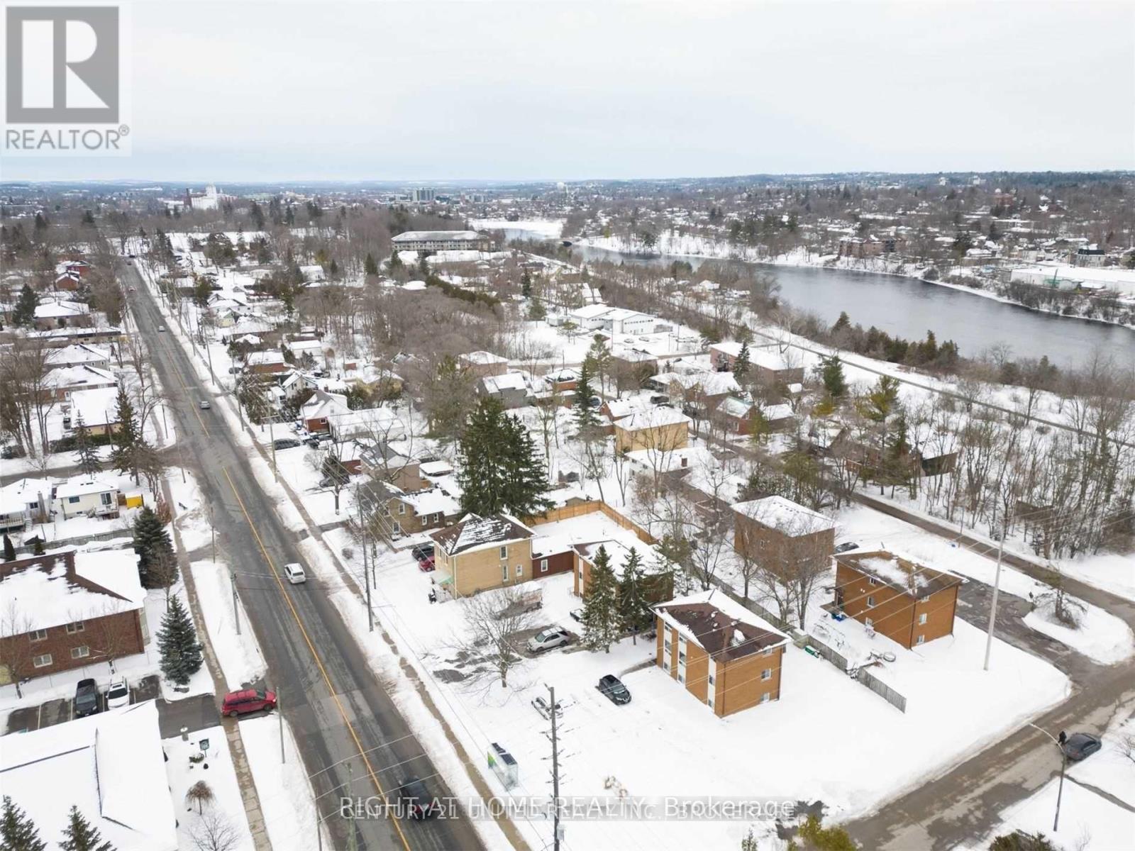 8 Moir Street W, Peterborough (Ashburnham Ward 4), Ontario  K9H 7N4 - Photo 15 - X12506152