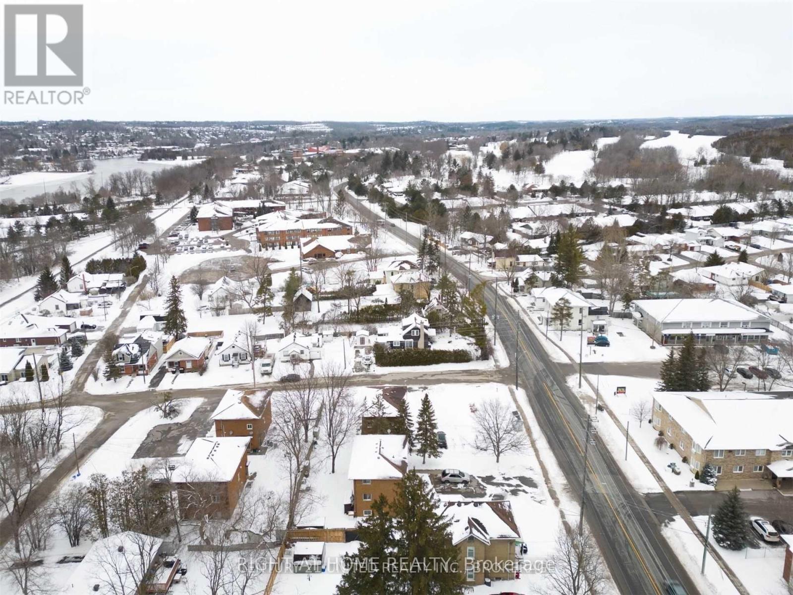 8 Moir Street W, Peterborough (Ashburnham Ward 4), Ontario  K9H 7N4 - Photo 20 - X12506152