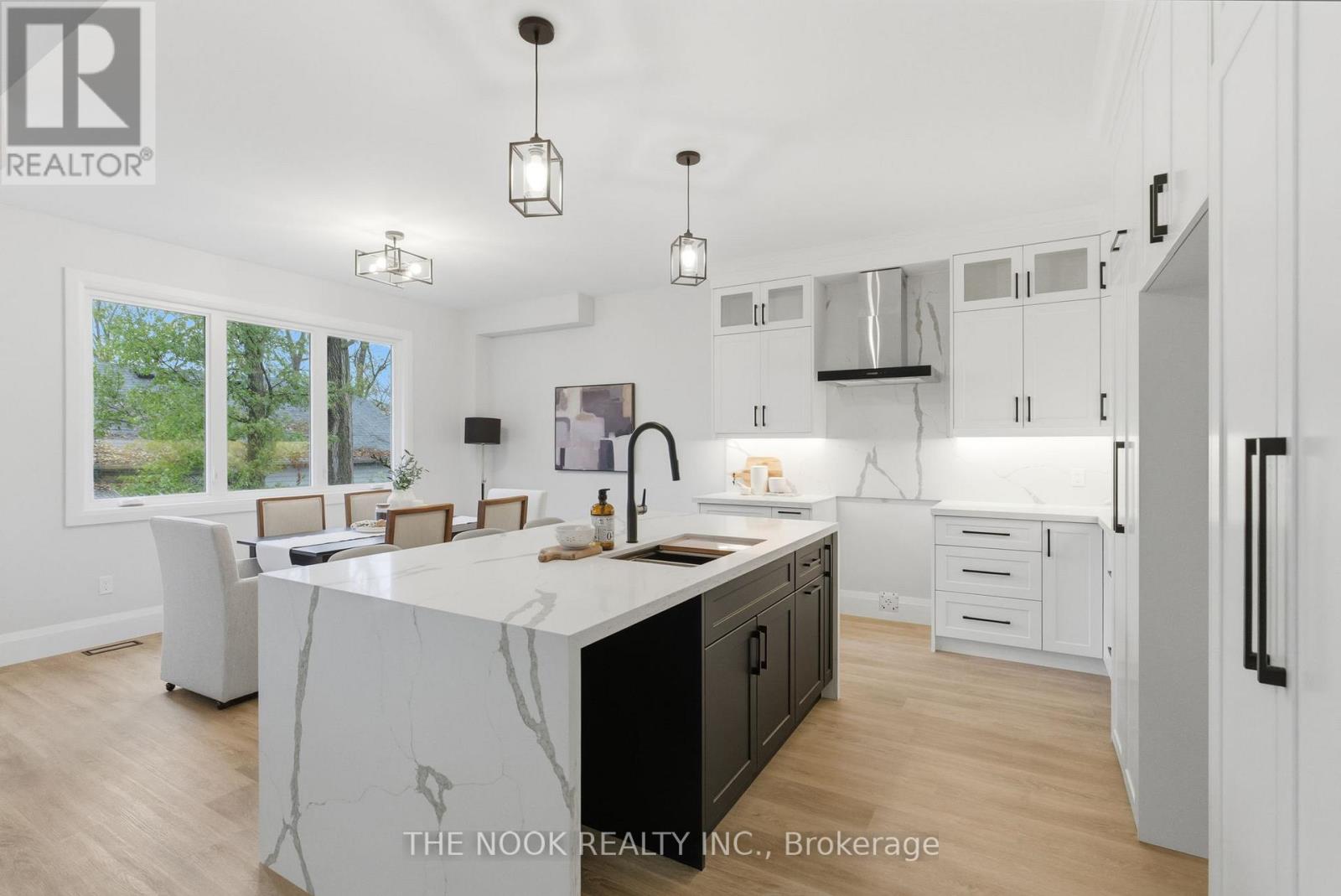 50 Russell Street E, Kawartha Lakes (Lindsay), Ontario  K9V 2A6 - Photo 17 - X12506290