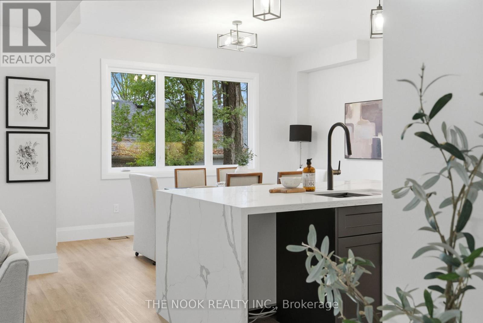 50 Russell Street E, Kawartha Lakes (Lindsay), Ontario  K9V 2A6 - Photo 18 - X12506290