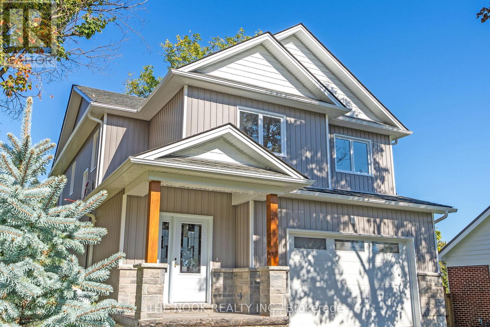 50 Russell Street E, Kawartha Lakes (Lindsay), Ontario  K9V 2A6 - Photo 3 - X12506290