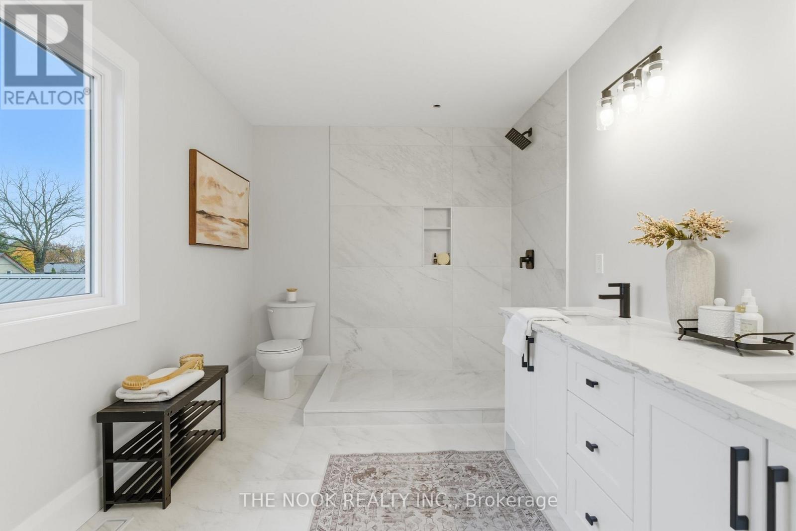 50 Russell Street E, Kawartha Lakes (Lindsay), Ontario  K9V 2A6 - Photo 33 - X12506290