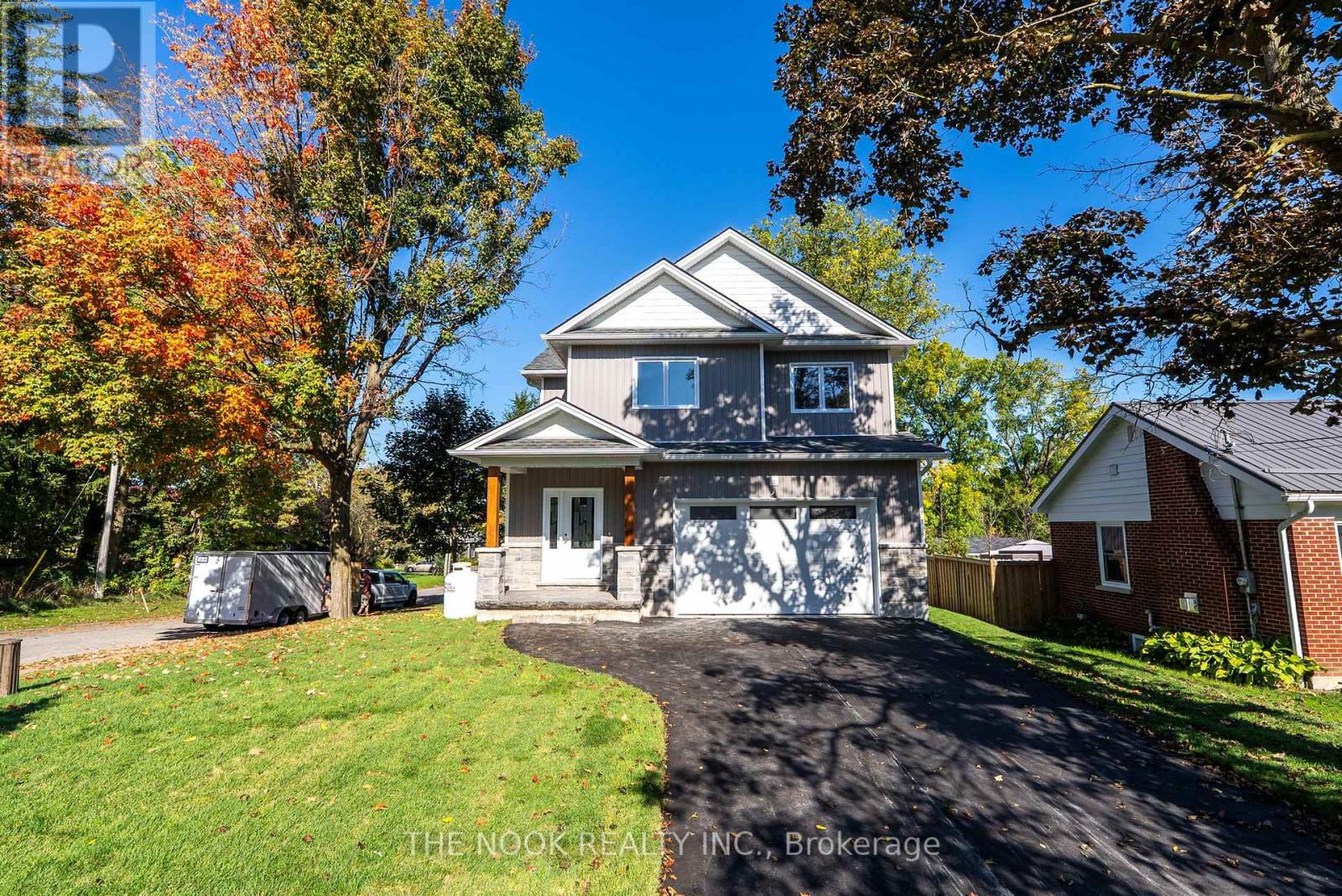 50 Russell Street E, Kawartha Lakes (Lindsay), Ontario  K9V 2A6 - Photo 4 - X12506290