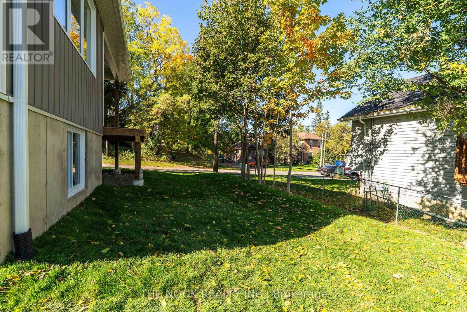 50 Russell Street E, Kawartha Lakes (Lindsay), Ontario  K9V 2A6 - Photo 46 - X12506290