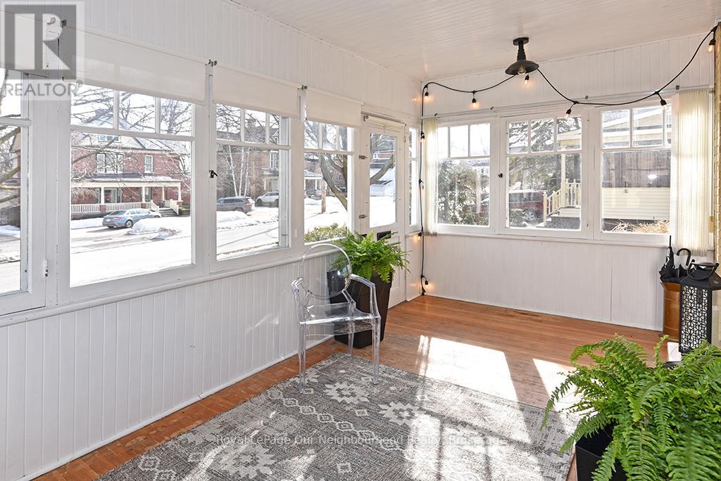 16 Francis Street, Kawartha Lakes (Lindsay), Ontario  K9V 3R6 - Photo 3 - X12506378