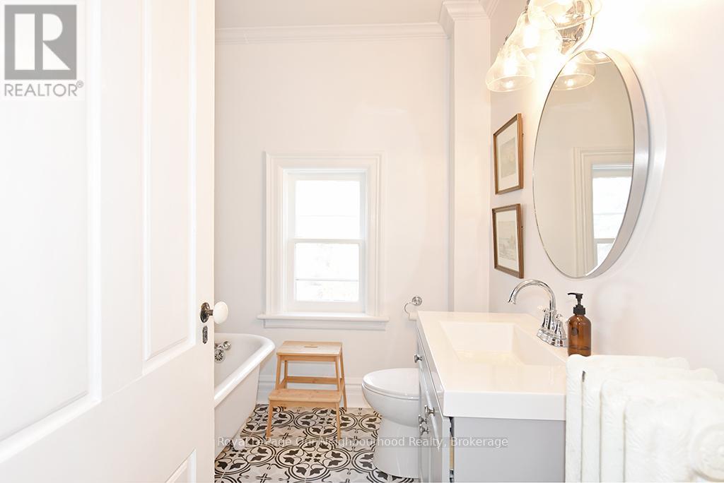 16 Francis Street, Kawartha Lakes (Lindsay), Ontario  K9V 3R6 - Photo 34 - X12506378