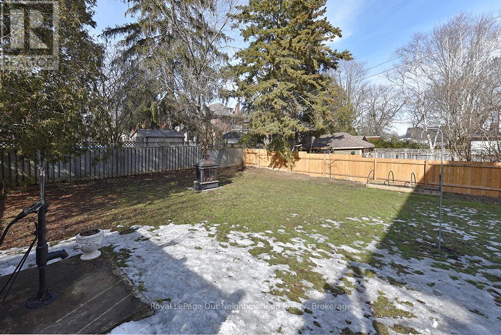 16 Francis Street, Kawartha Lakes (Lindsay), Ontario  K9V 3R6 - Photo 40 - X12506378