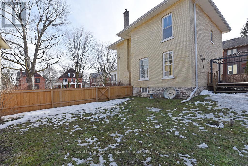 16 Francis Street, Kawartha Lakes (Lindsay), Ontario  K9V 3R6 - Photo 42 - X12506378