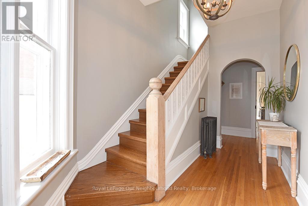 16 Francis Street, Kawartha Lakes (Lindsay), Ontario  K9V 3R6 - Photo 5 - X12506378