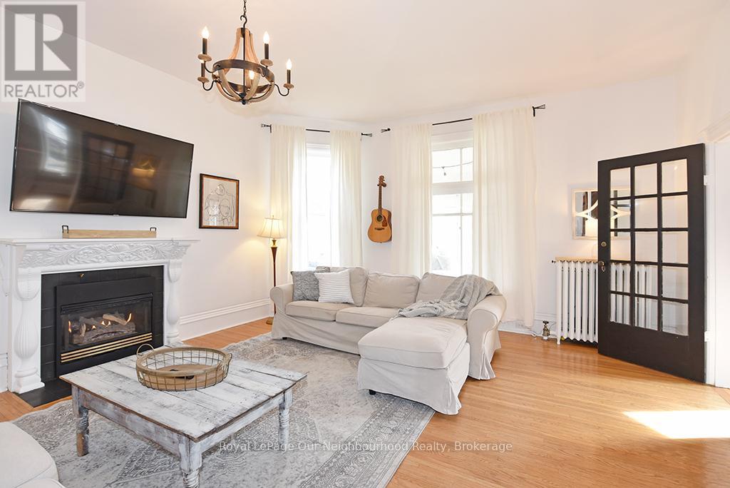 16 Francis Street, Kawartha Lakes (Lindsay), Ontario  K9V 3R6 - Photo 6 - X12506378