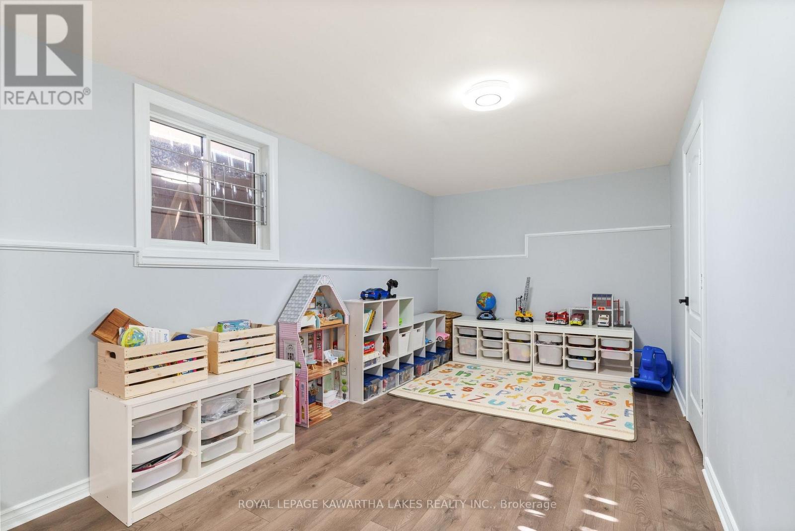 29 Logan Lane, Kawartha Lakes (Lindsay), Ontario  K9V 0L3 - Photo 38 - X12506564