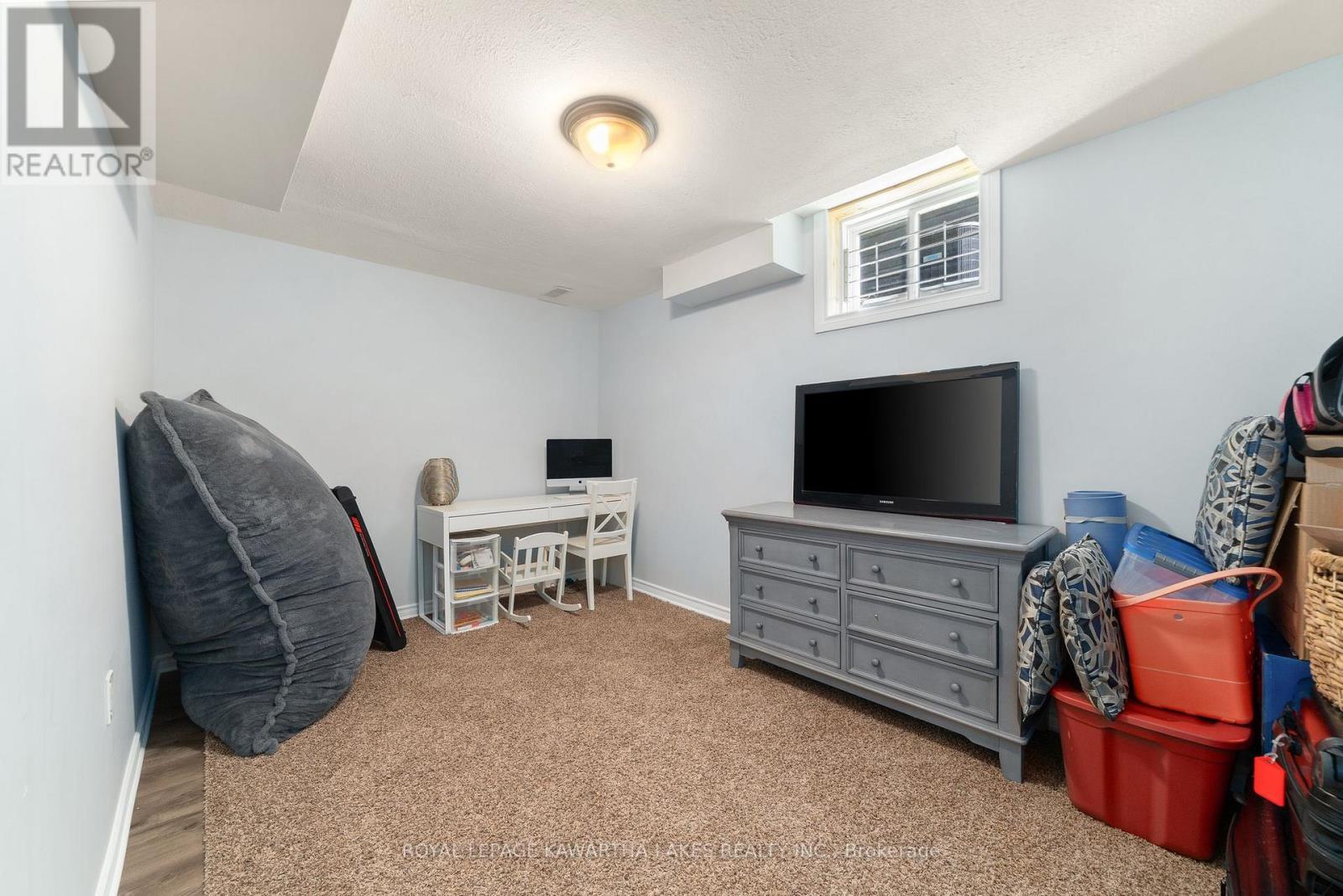 29 Logan Lane, Kawartha Lakes (Lindsay), Ontario  K9V 0L3 - Photo 39 - X12506564