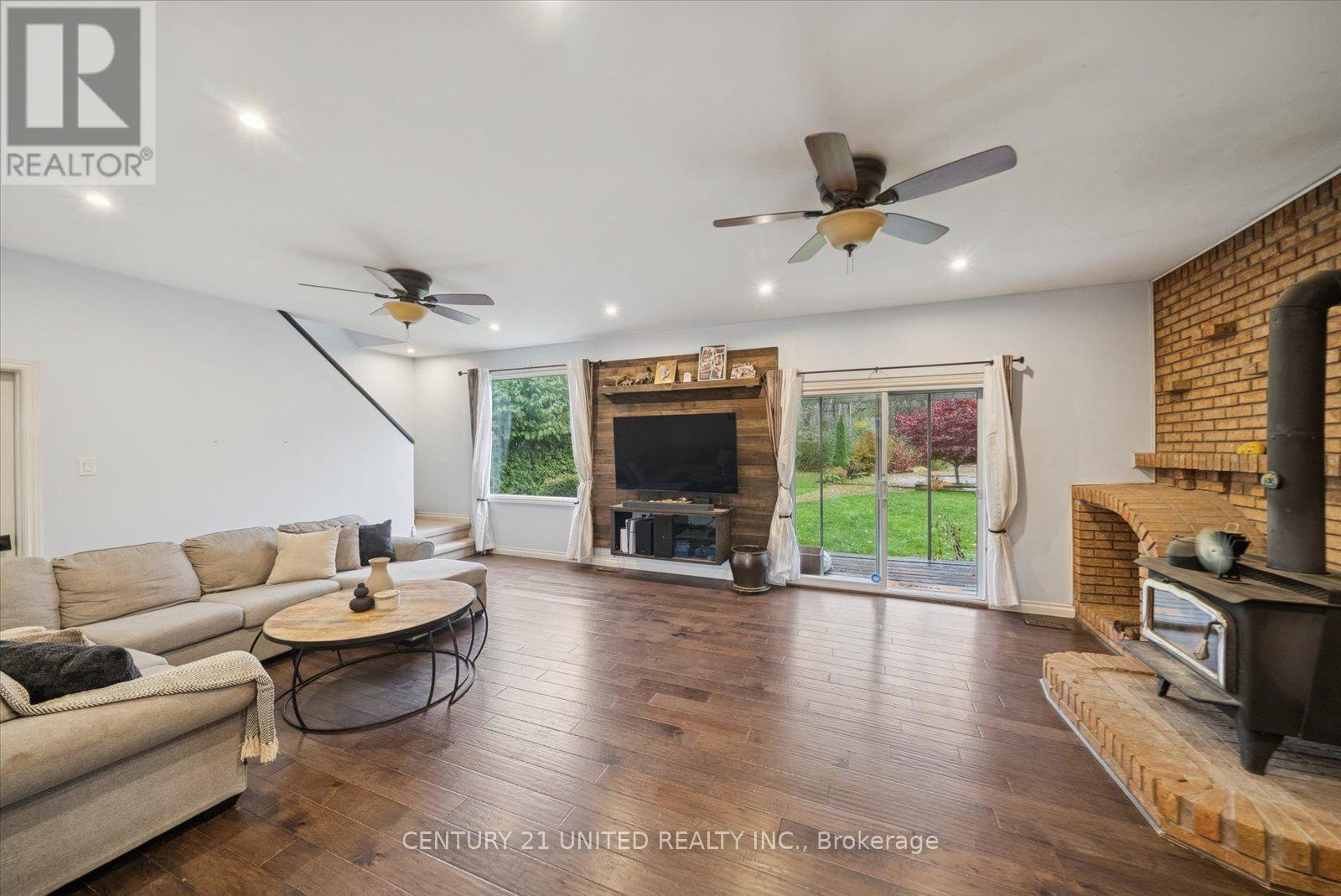 266 Greenwood Road, Otonabee-South Monaghan, Ontario  K9J 6Y3 - Photo 6 - X12506580