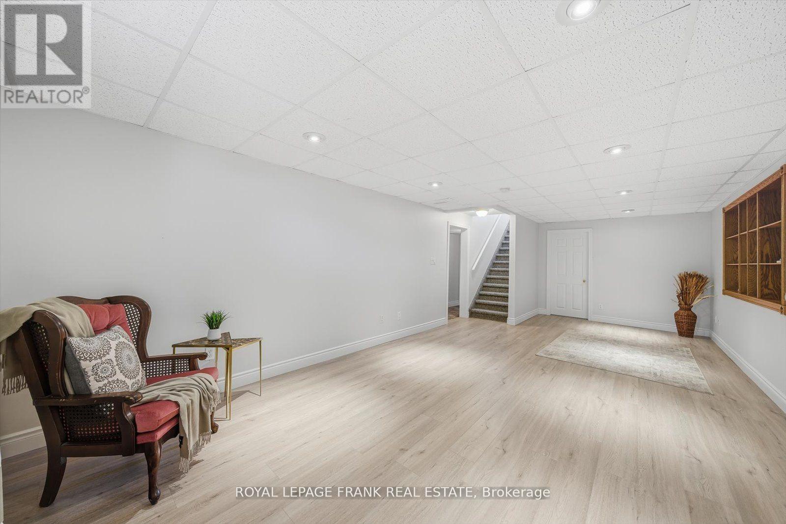 34 Riverview Road, Kawartha Lakes (Lindsay), Ontario  K9V 1B3 - Photo 29 - X12506846