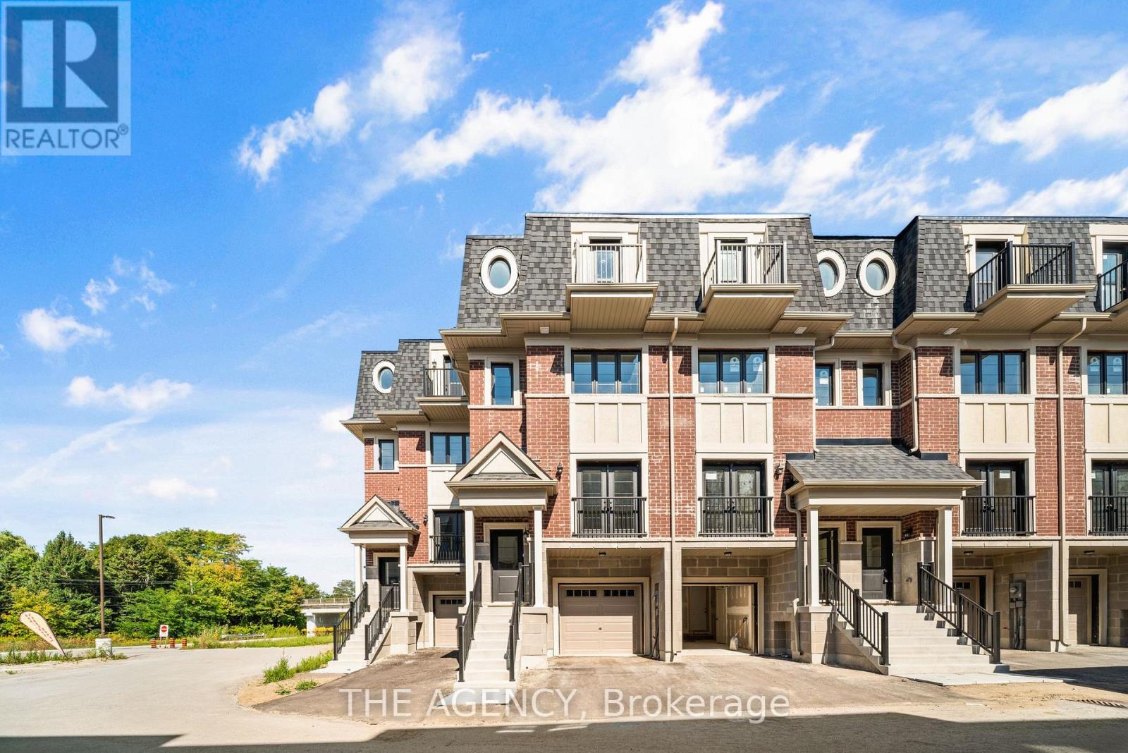 23 - 14 MARRET LANE, clarington (newcastle), Ontario