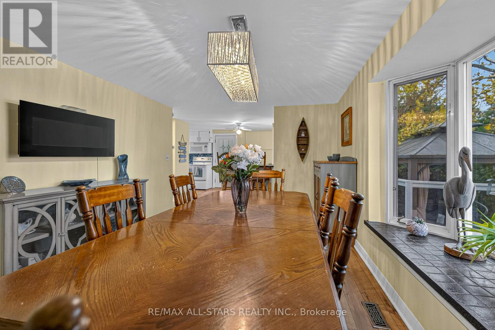 19 Charlotte Crescent, Kawartha Lakes (Omemee), Ontario  K0L 2W0 - Photo 11 - X12507834