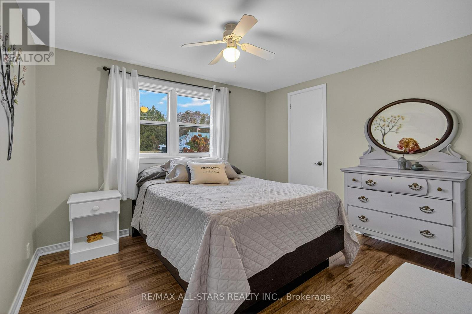 19 Charlotte Crescent, Kawartha Lakes (Omemee), Ontario  K0L 2W0 - Photo 12 - X12507834