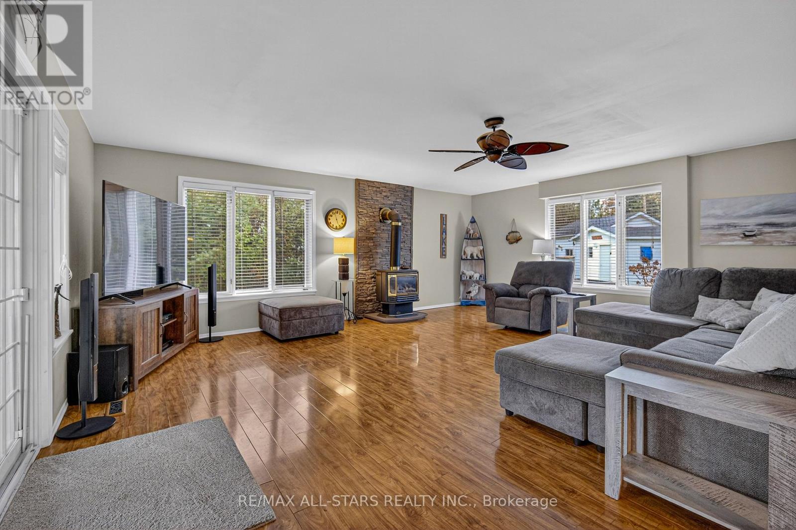 19 Charlotte Crescent, Kawartha Lakes (Omemee), Ontario  K0L 2W0 - Photo 13 - X12507834