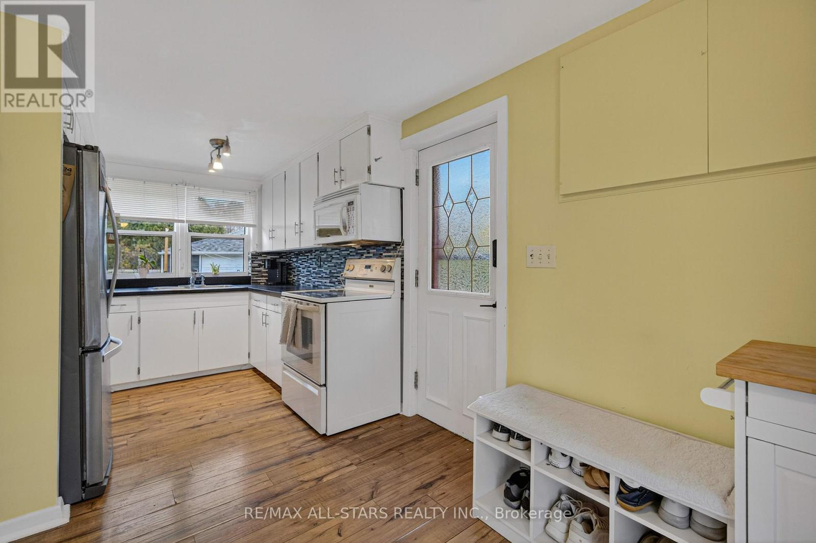 19 Charlotte Crescent, Kawartha Lakes (Omemee), Ontario  K0L 2W0 - Photo 6 - X12507834