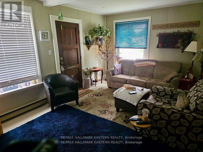 822 St. Mary's Street, Peterborough (Otonabee Ward 1), Ontario  K9J 4H3 - Photo 10 - X12508206