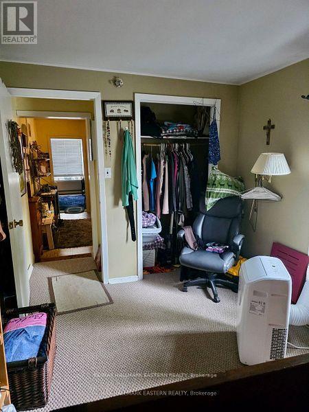 822 St. Mary's Street, Peterborough (Otonabee Ward 1), Ontario  K9J 4H3 - Photo 11 - X12508206