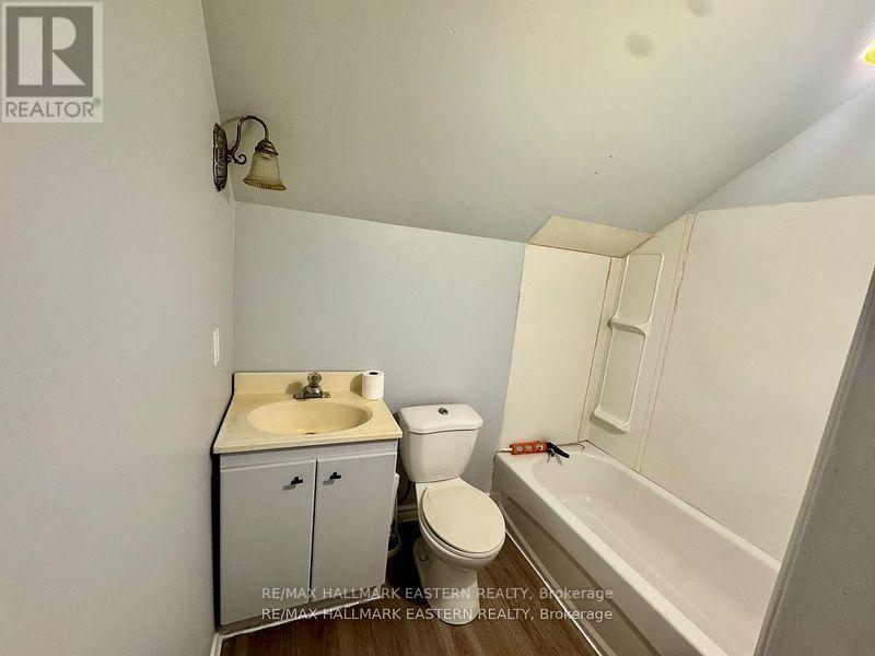 822 St. Mary's Street, Peterborough (Otonabee Ward 1), Ontario  K9J 4H3 - Photo 16 - X12508206