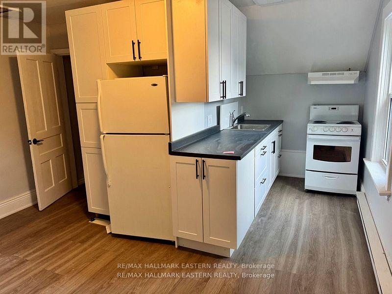 822 St. Mary's Street, Peterborough (Otonabee Ward 1), Ontario  K9J 4H3 - Photo 17 - X12508206