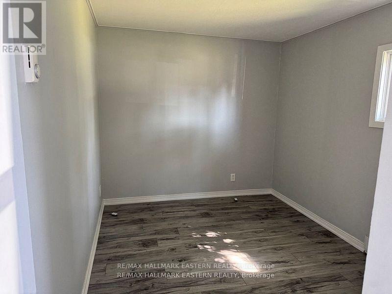 822 St. Mary's Street, Peterborough (Otonabee Ward 1), Ontario  K9J 4H3 - Photo 4 - X12508206