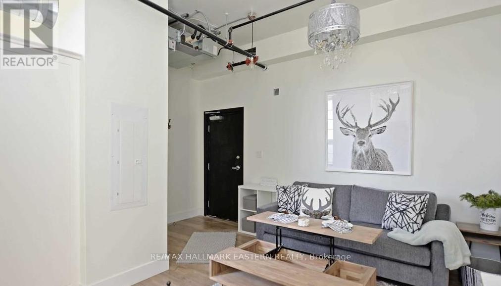 204 - 1354 Young's Point Road, Selwyn, Ontario  K0L 2H0 - Photo 3 - X12508300