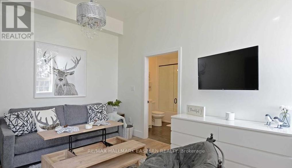 204 - 1354 Young's Point Road, Selwyn, Ontario  K0L 2H0 - Photo 4 - X12508300