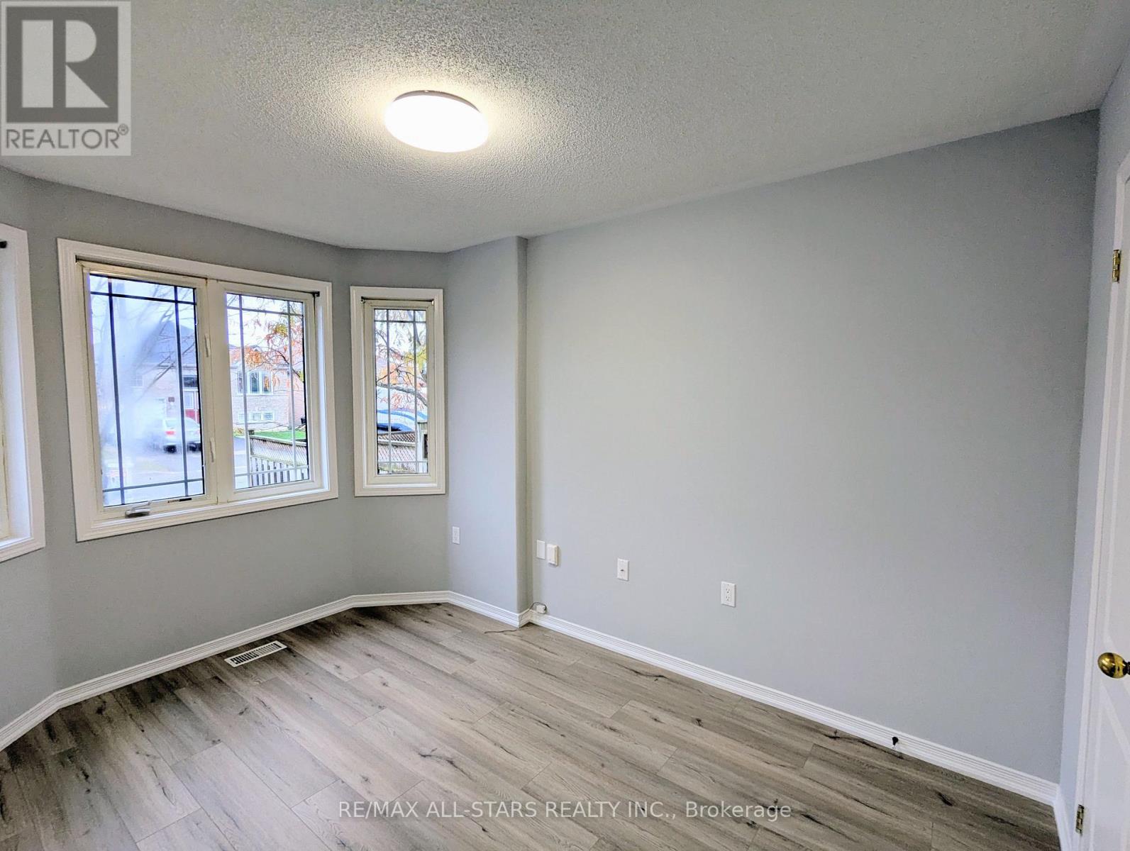 507 Clancy Crescent, Peterborough (Otonabee Ward 1), Ontario  K9K 2S1 - Photo 12 - X12508790