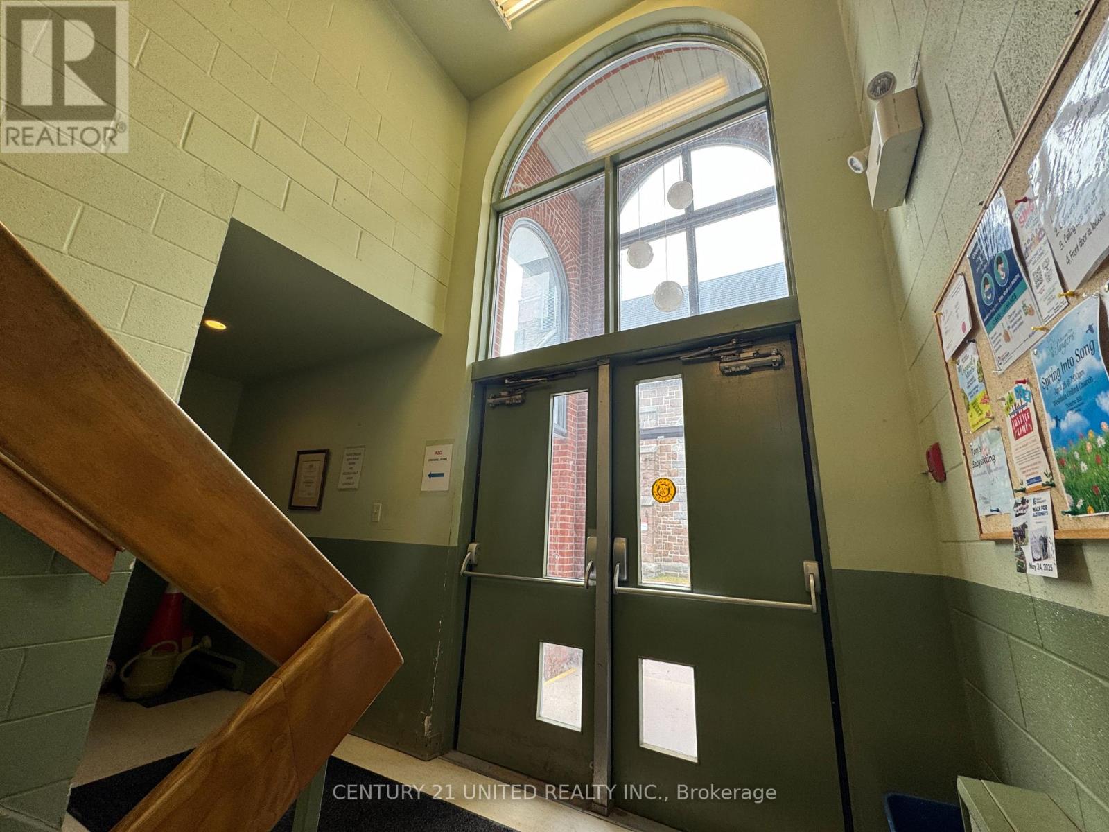 1 - 235 Rubidge Street, Peterborough (Town Ward 3), Ontario  K9J 3N9 - Photo 2 - X12508972