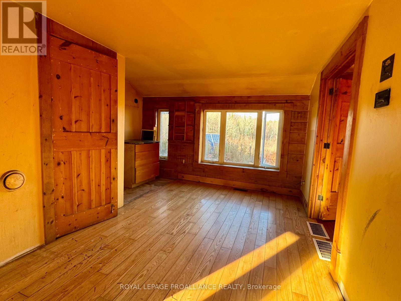 412 Mccauley's Road, North Kawartha, Ontario  K0L 1A0 - Photo 8 - X12510038