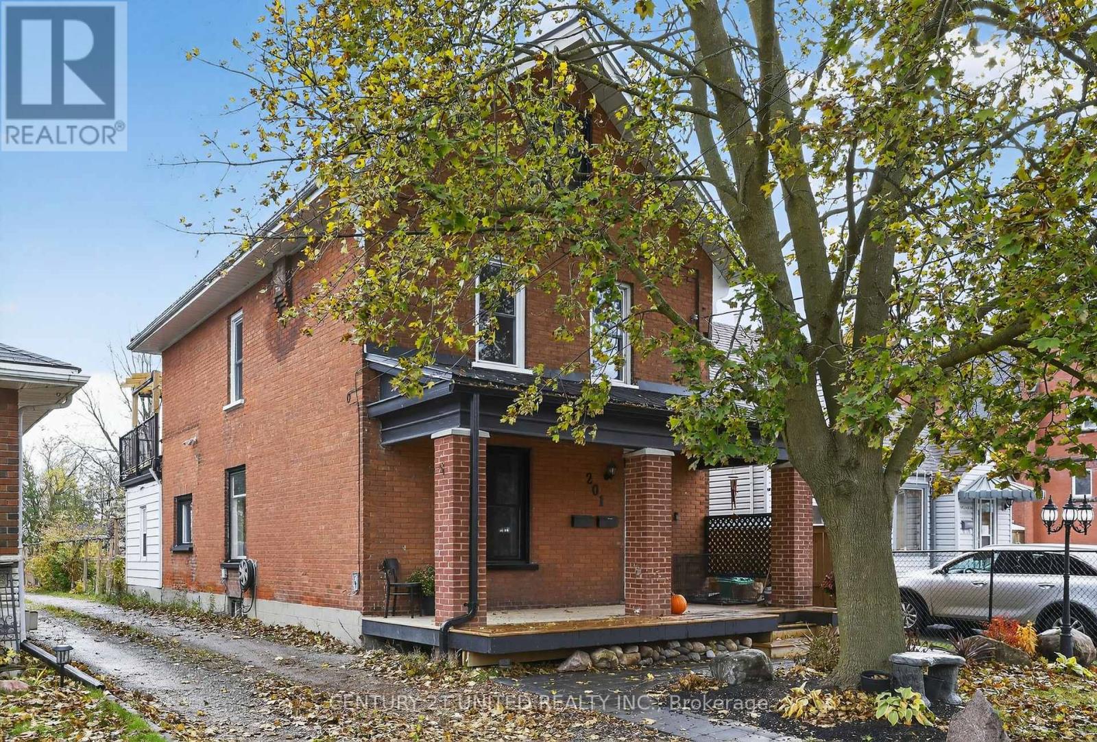 201 Romaine Street, Peterborough (Otonabee Ward 1), Ontario  K9J 2C3 - Photo 2 - X12510156