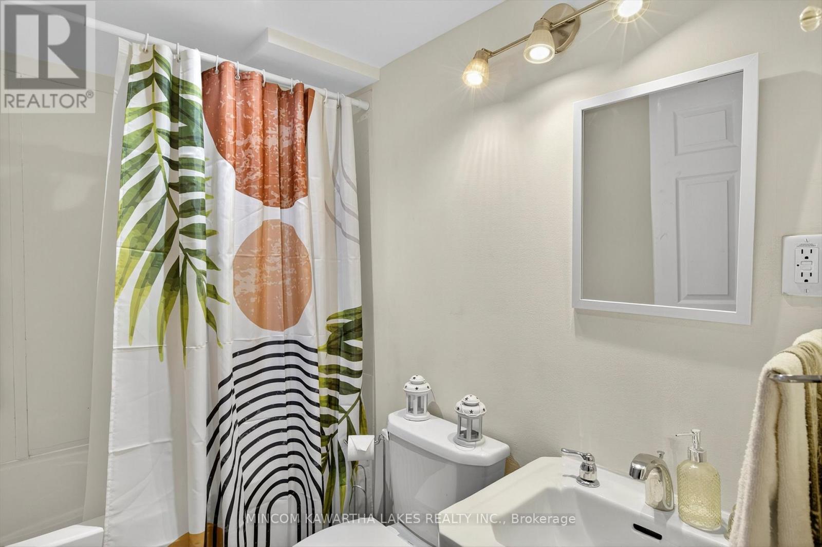 375 Albertus Avenue, Peterborough (Town Ward 3), Ontario  K9J 5Z7 - Photo 36 - X12511268