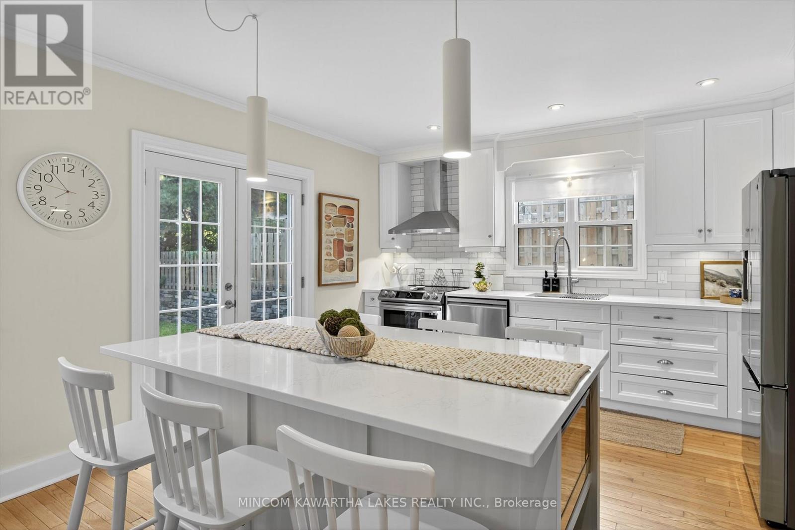 375 Albertus Avenue, Peterborough (Town Ward 3), Ontario  K9J 5Z7 - Photo 7 - X12511268