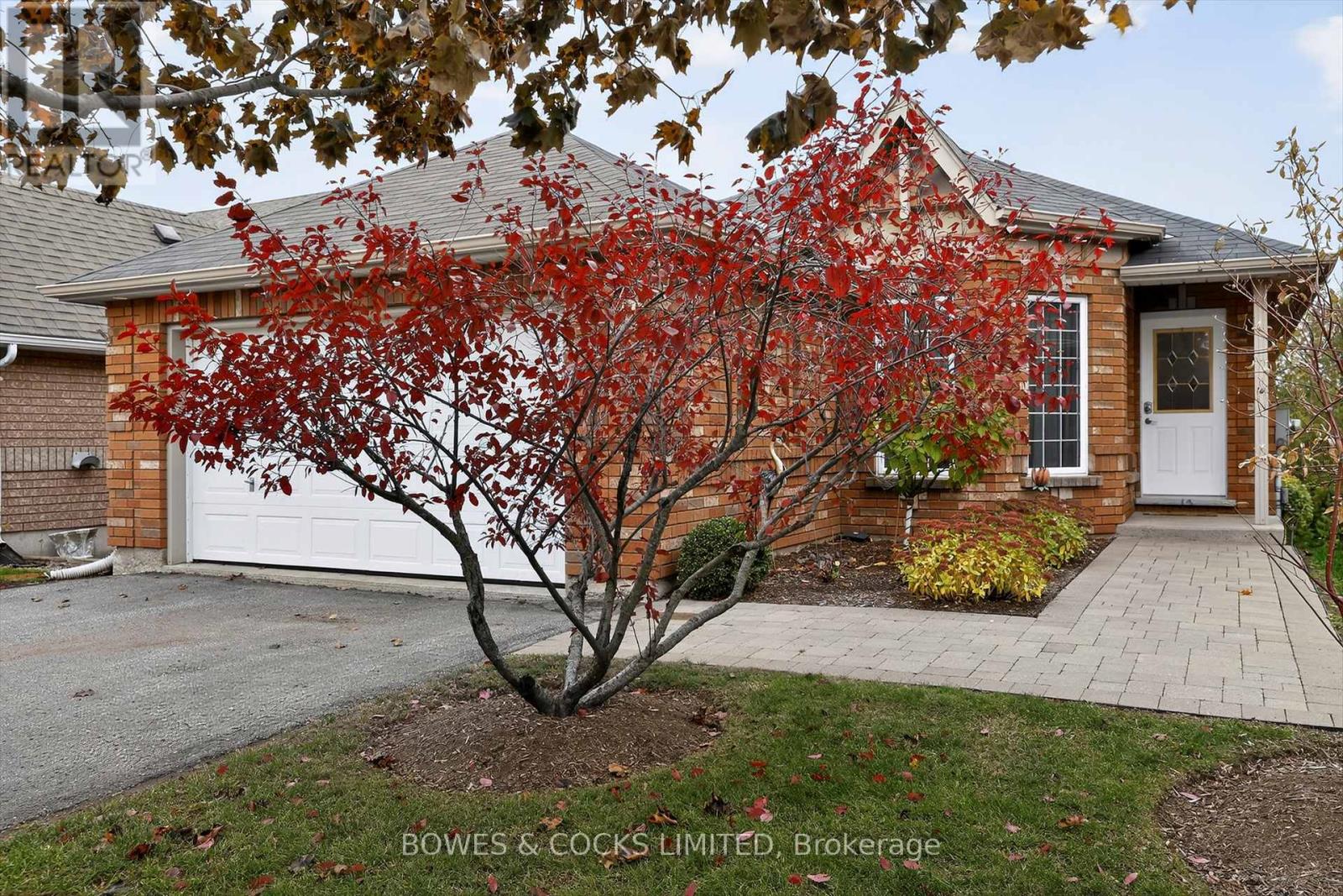 148 Haden Avenue, Peterborough (Northcrest Ward 5), Ontario  K9H 7P6 - Photo 2 - X12511354