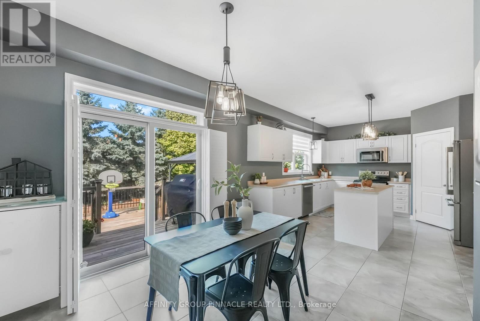 7 Brackendale Trail, Kawartha Lakes (Lindsay), Ontario  K9V 0M2 - Photo 11 - X12511522