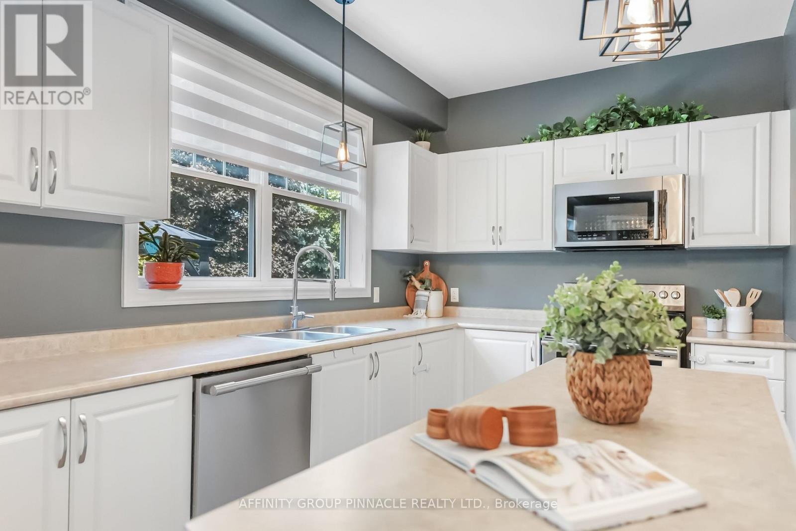 7 Brackendale Trail, Kawartha Lakes (Lindsay), Ontario  K9V 0M2 - Photo 16 - X12511522